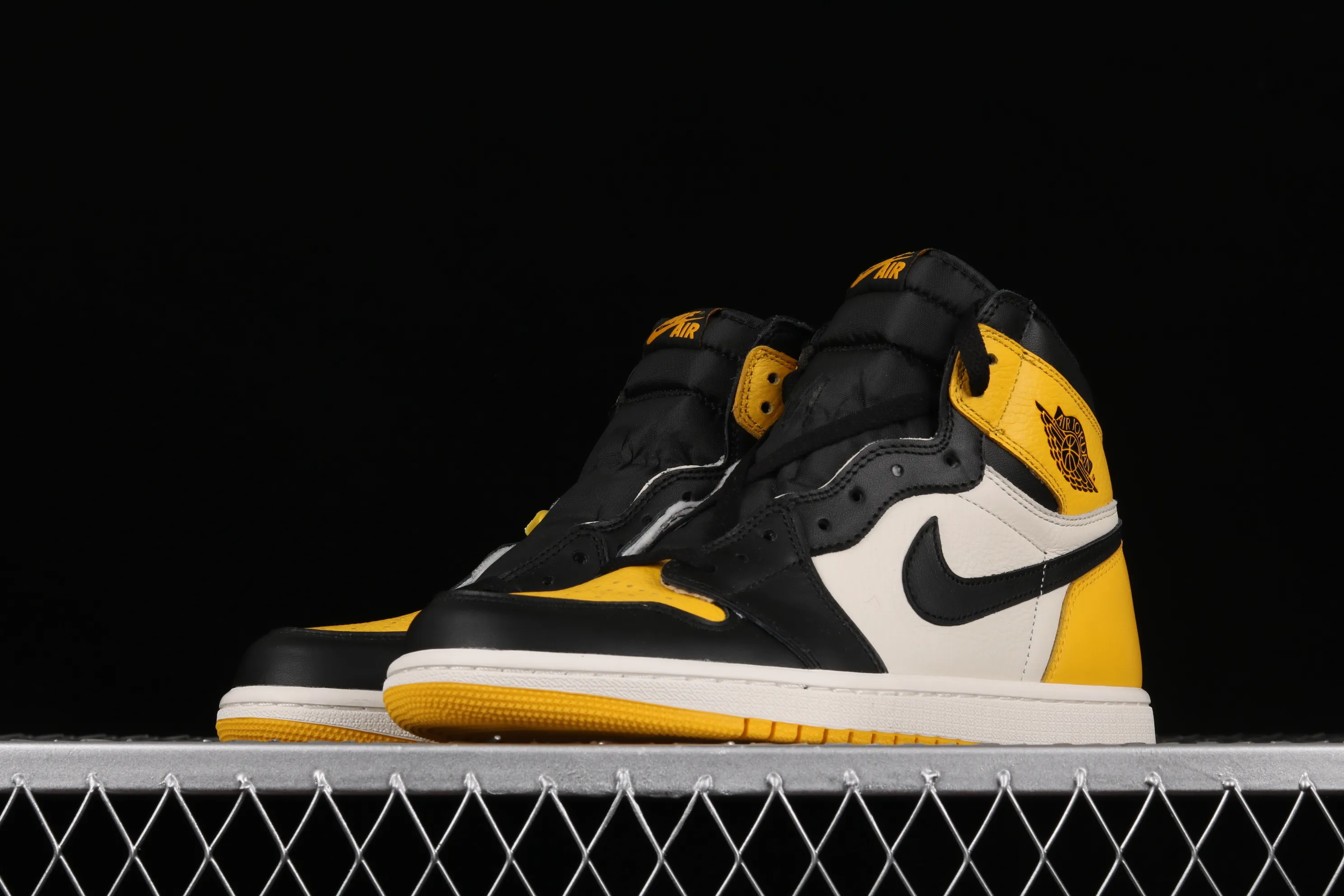 All categories Air Jordan Jordan series basketball shoes Air Jordan 1 High Air Jordan 1 Retro High OG "Yellow Toe" AJ1 Joe 1 new black and yellow toe AR1020-700